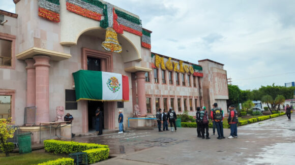 Lluvias obligan a suspender el tradicional desfile cívico-militar en Ciudad Obregón