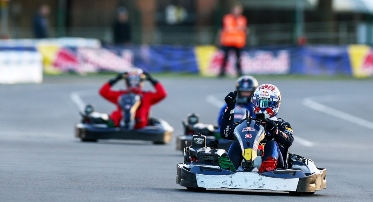Max Verstappen logró vencer a 100 pilotos amateur en una prueba de karting organizada por Red Bull en Silverstone