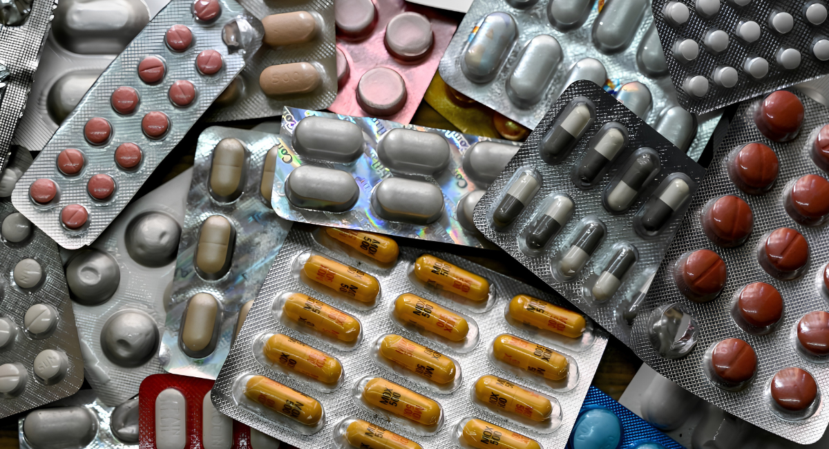 Mercado ilegal de medicamentos alcanzaría 38 mil 500 millones de pesos en 2026: Unefarm