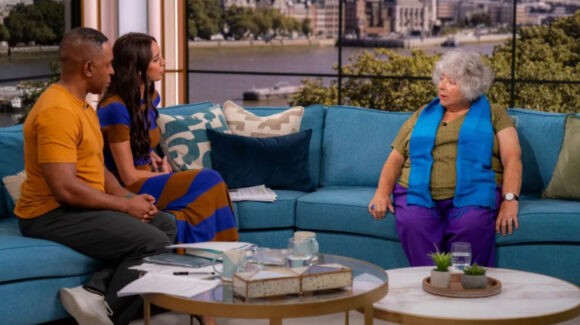 Miriam Margolyes, de ‘Harry Potter’, lanza insultos racistas en entrevista al aire con Andi Peters