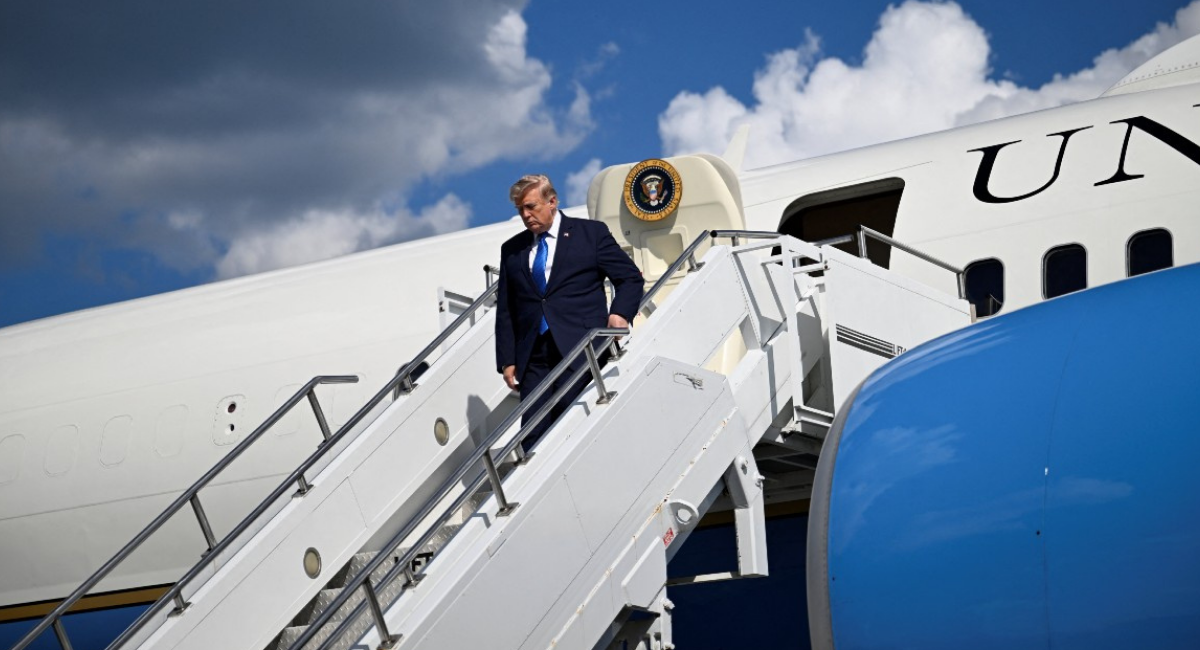 Netflix emitirá documental sobre el avión señuelo de Trump para burlar una amenaza iraní