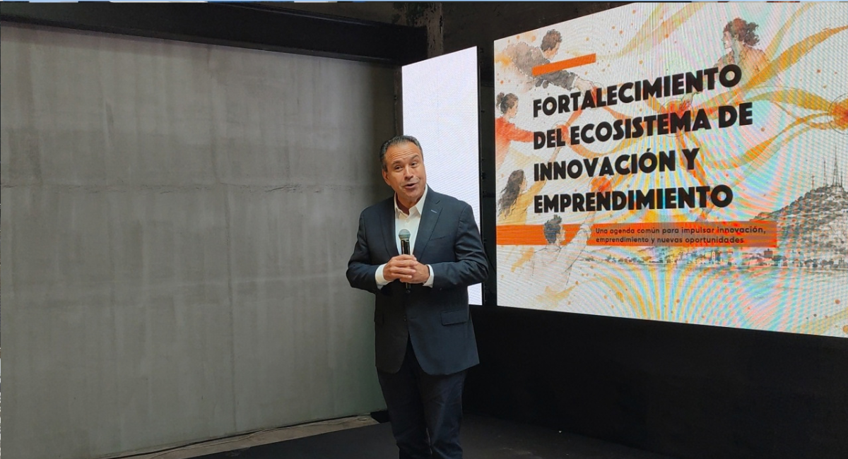 Pacta sector privado con Antonio Astiazarán, impulsar el talento local