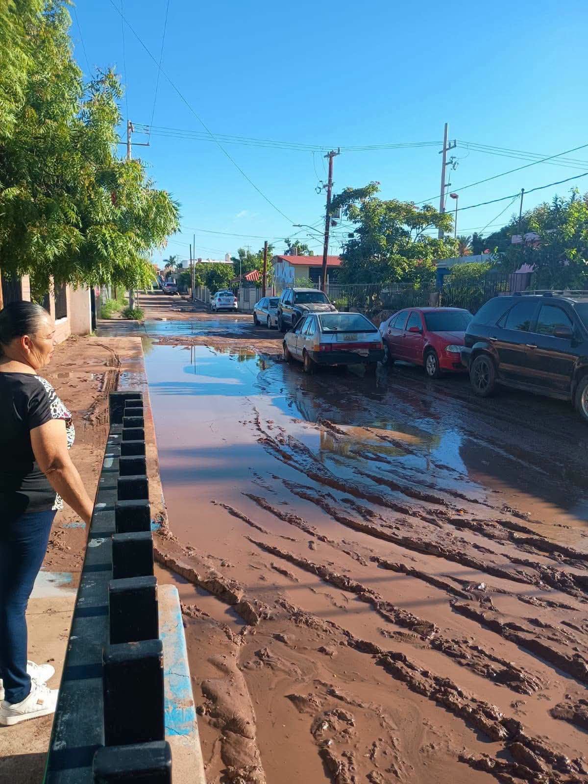 Padres amenazan con cerrar escuelas en Loma Linda, Guaymas, por problemas de drenaje