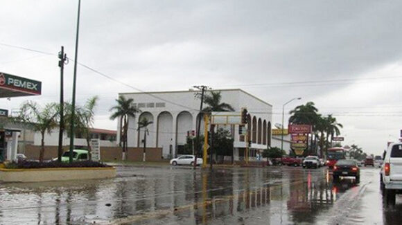 Protección Civil y Bomberos llaman a evitar las calles durante lluvias y fuertes vientos
