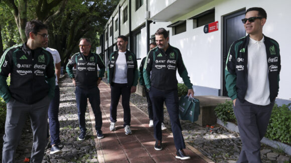 Rafael Márquez llega a Coapa; el nuevo entrenador de la Selección Mexicana visita a las Águilas del América