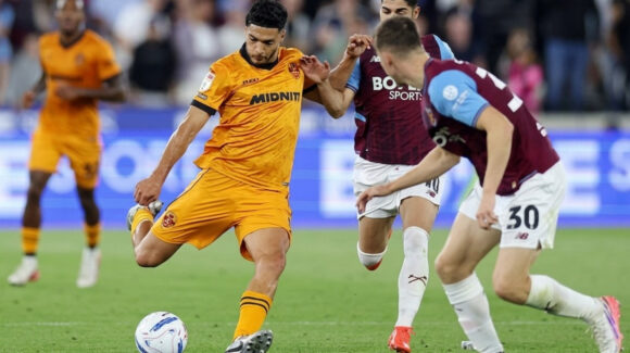 Raúl Jiménez se queda sin gol; Wolverhampton pierde el invicto y el liderato ante West Ham United