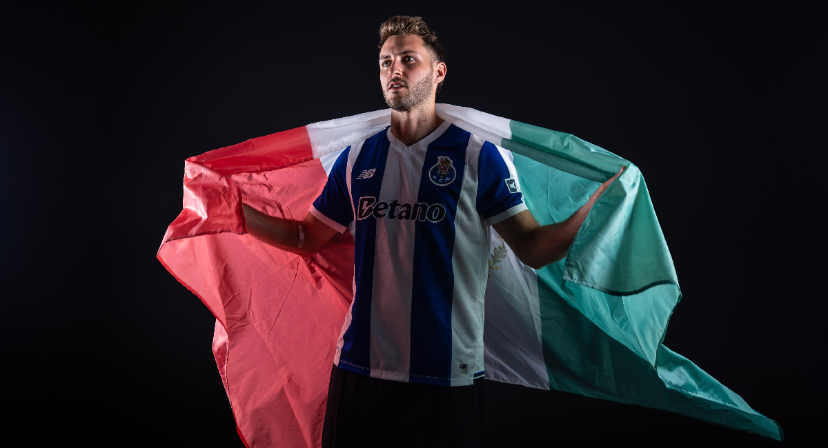 Santiago Giménez oficializó su incorporación al Porto, club que es líder en Europa con mayor presencia mexicana de la historia