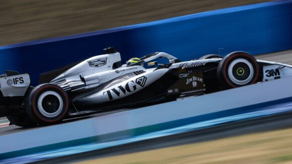 ‘Checo’ Pérez sufre en Monza; termina 18 y Cadillac cierra con sus dos pilotos en el fondo de la parrilla