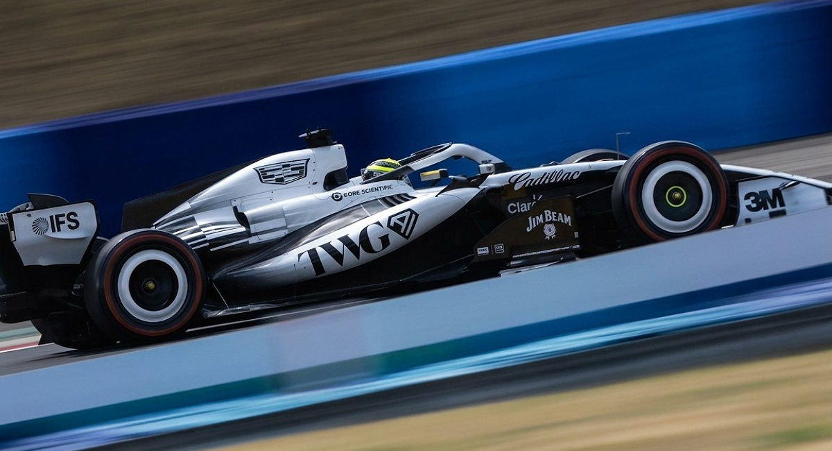 Sergio Pérez finalizó el GP de Italia 2026 en la posición 18, solamente superando en pista a su compañero de Cadillac