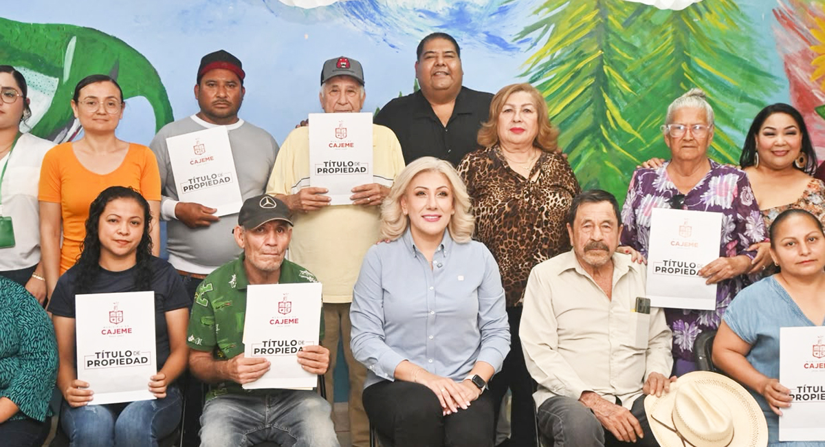 Tras décadas de espera, 10 familias de Pueblo Yaqui reciben sus escrituras