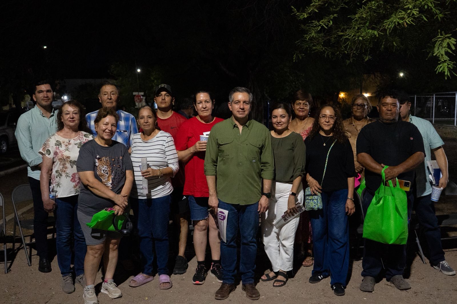 Vecinos de San Ángel piden mejorar cancha, alumbrado y calles de Hermosillo