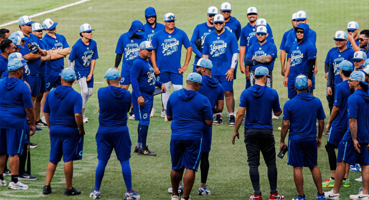 Jugadores y cuerpo técnico sostuvieron una reunión, previo a su entrenamiento