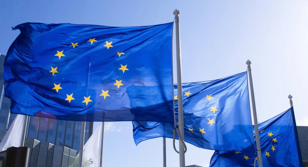 Unión Europea prepara nueva ley para prohibir redes sociales a menores de 13 años