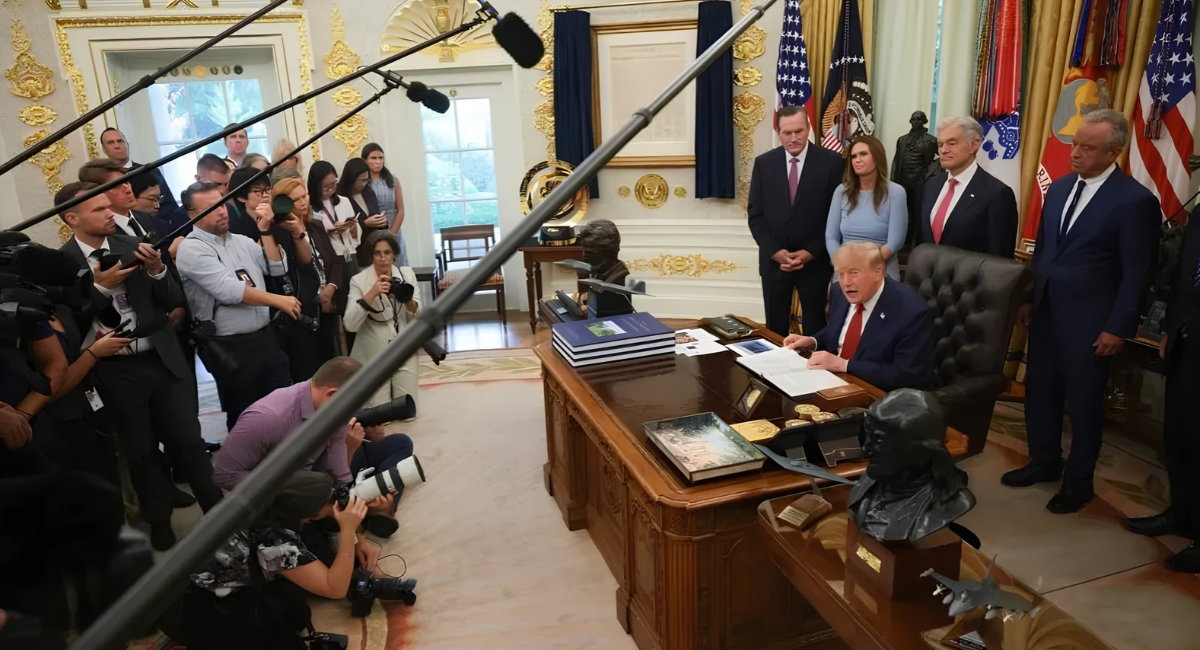 "¡Cállate! ¿Qué te pasa, eres un enfermo?": Trump se encara con periodista en la Casa Blanca