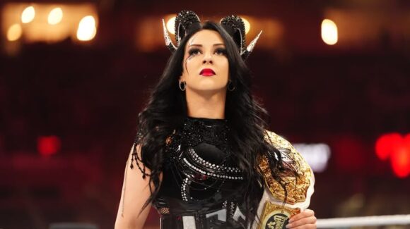Stephanie Vaquer irrumpe en WWE y exige lucha triple amenaza en Money in the Bank vs Liv Morgan y Becky Lynch