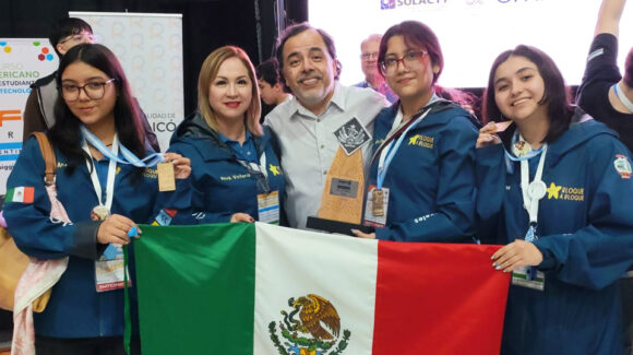 Adolescentes cajemenses ganan premio platino en mundial Infomatrix Iberoamérica