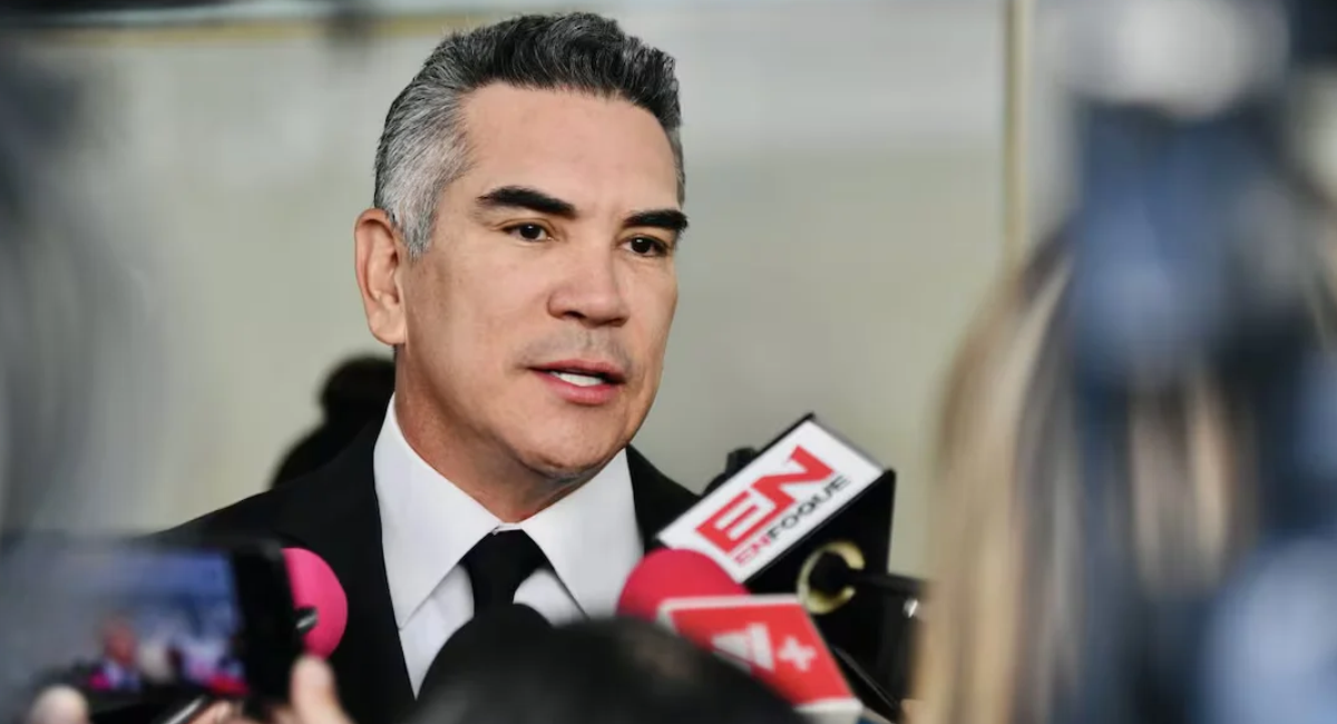 Alejandro Moreno lleva denuncia contra consejeros del INE ante el Departamento de Estado de EU