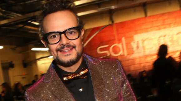 Aleks Syntek pospone gira por Europa tras recomendación de su psiquiatra; revela el motivo