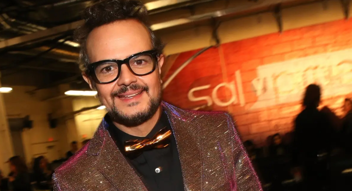 Aleks Syntek pospone gira por Europa tras recomendación de su psiquiatra