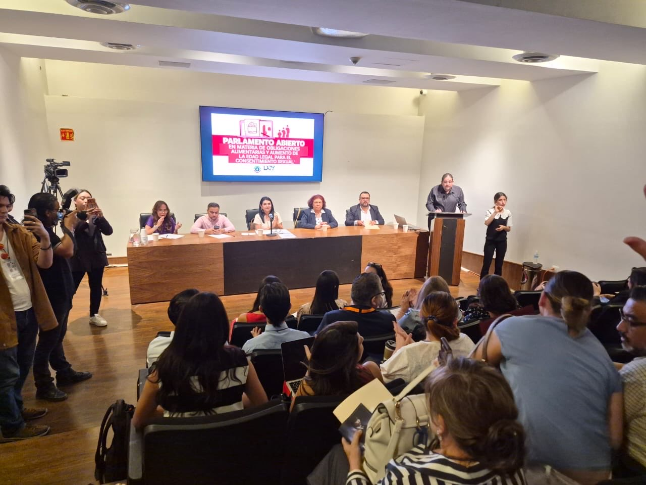 Analizan elevar a 16 años la edad de consentimiento sexual en Sonora