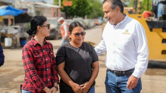 Antonio Astiazarán inicia la rehabilitación de calles en Miguel Alemán