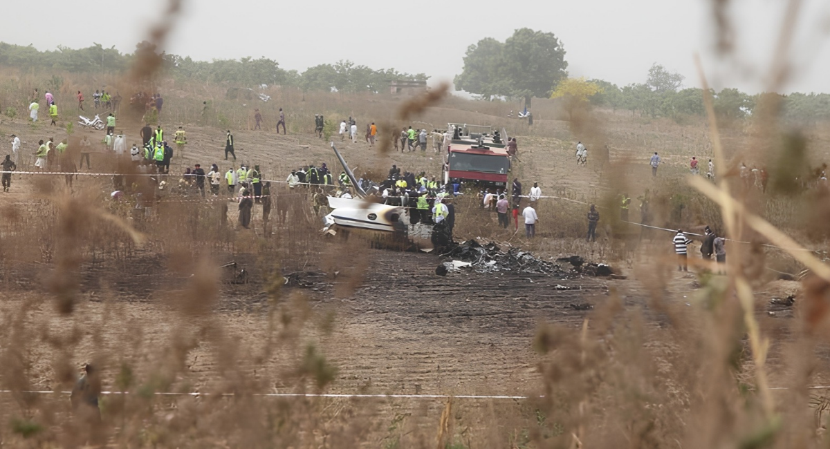Avión militar se estrella con 32 personas a bordo en Nigeria; realizaba una misión rutinaria