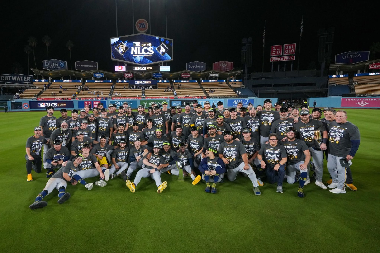 Milwaukee Brewers esfuma el sueño del tricampeonato de Los Ángeles Dodgers
