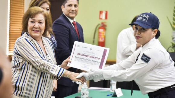 Cajeme suma 12 nuevos policías municipales; nueve mujeres destacan entre los graduados