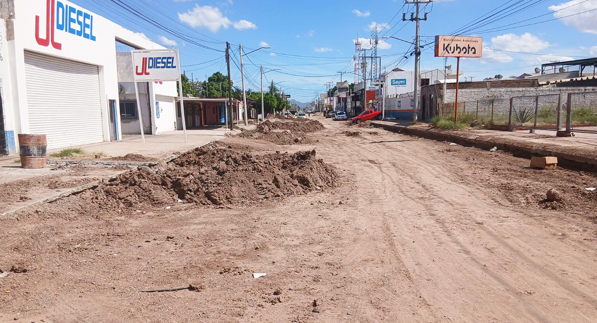Canaco denuncia cierre de negocios por retrasos en obras de rehabilitación vial en Obregón