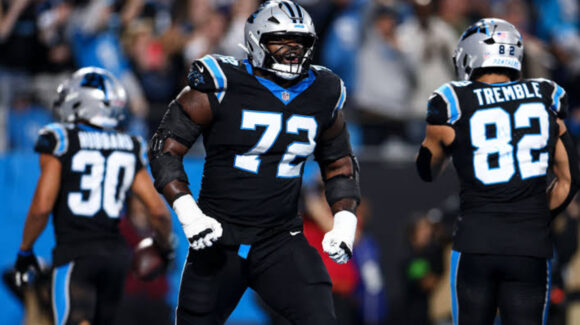 Carolina Panthers pierden a Taylor Moton por el resto de la temporada tras sufrir grave lesión; será operado