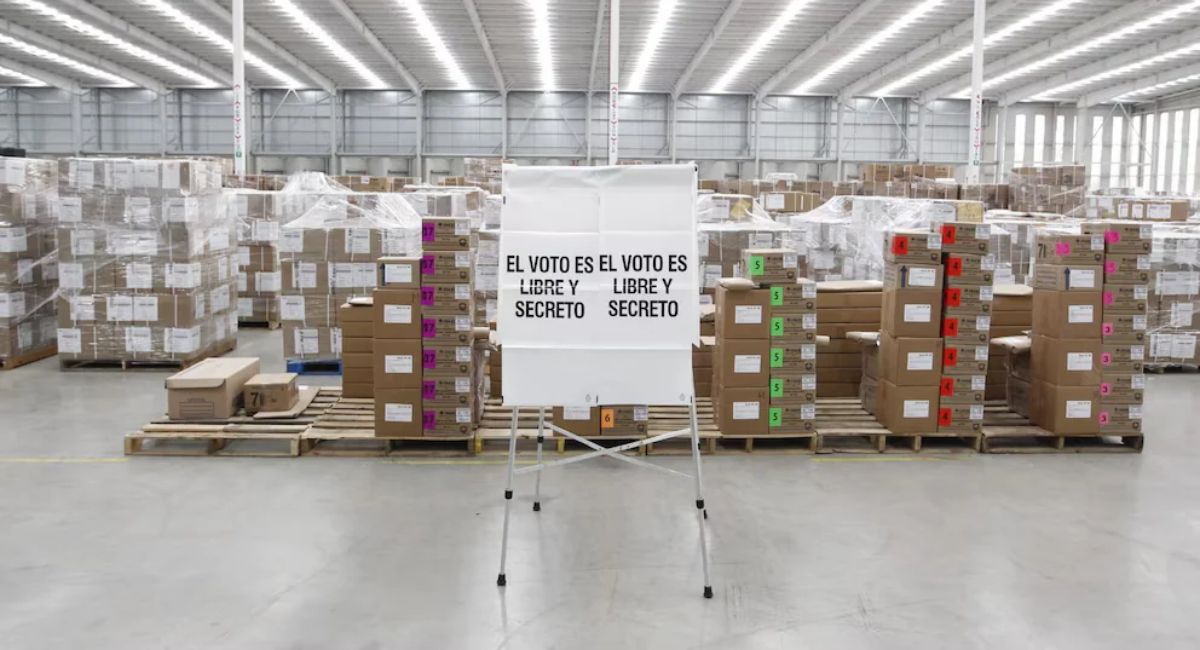 Sheinbaum pide investigar contratos electorales del INE y los OPLES