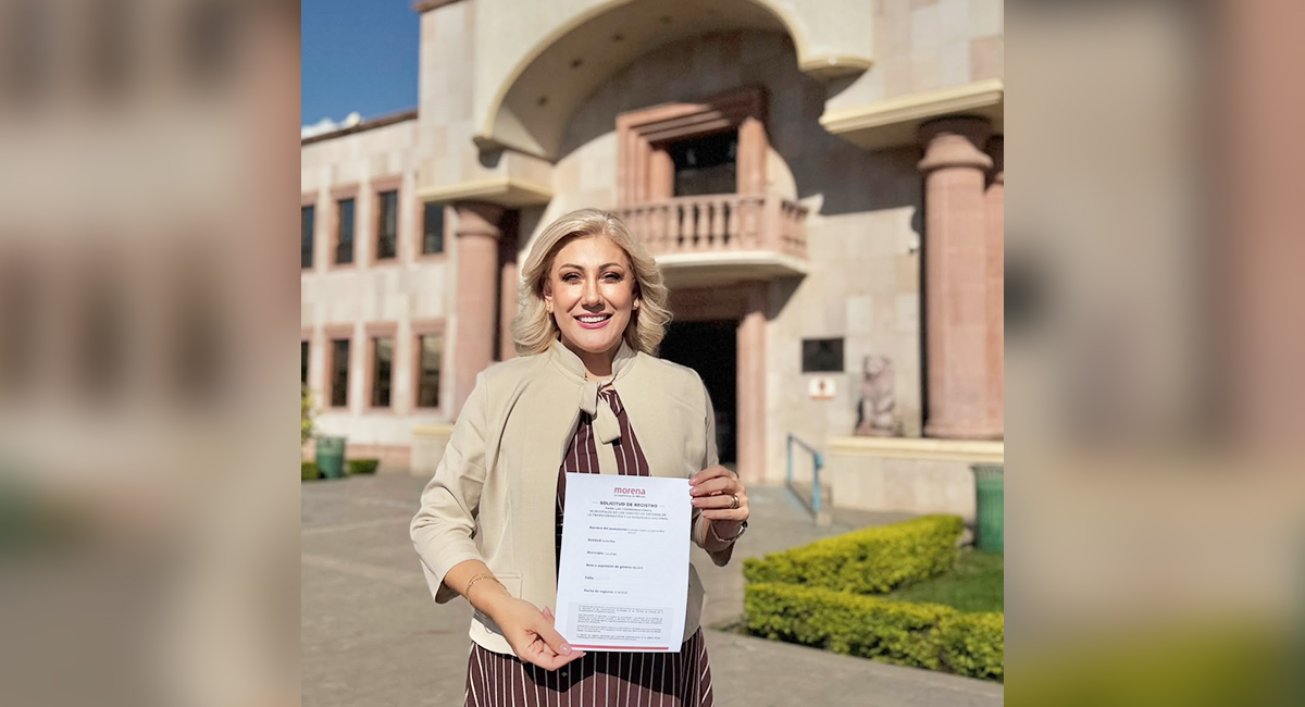 Claudia Fabiola Santacruz se registra para buscar la coordinación municipal de Morena en Cajeme