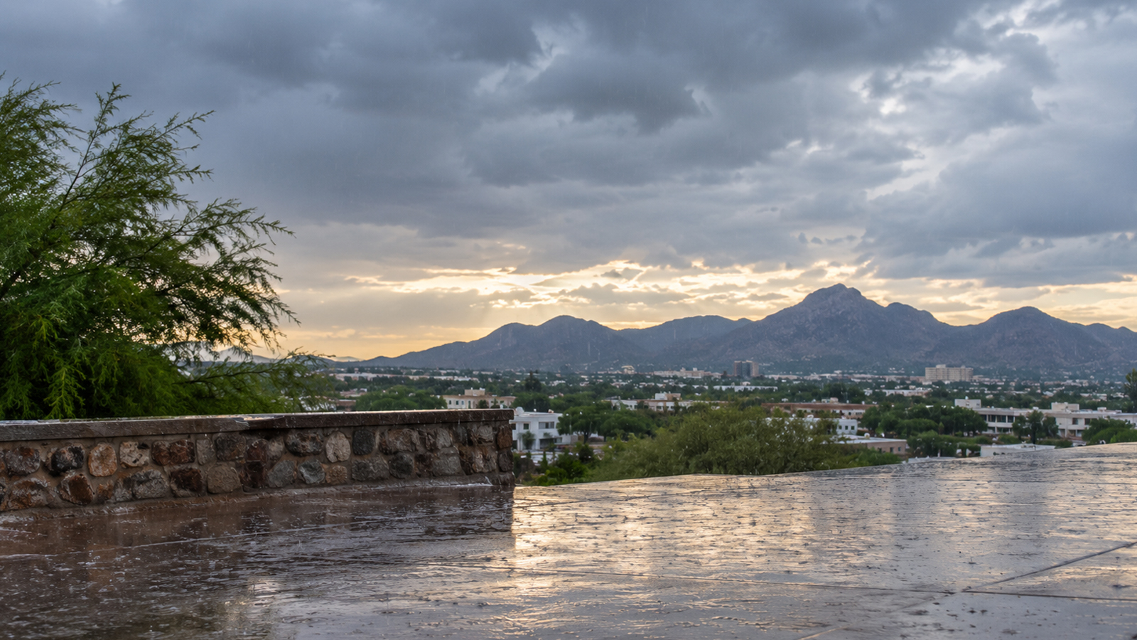 Clima en Sonora: Pronostican chubascos y ambiente caluroso esta noche de sábado 3 de octubre