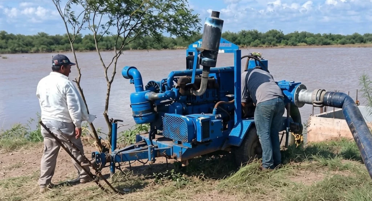 Conagua bombea millones de litros de agua para prevenir inundaciones en Ortiz, Sonora
