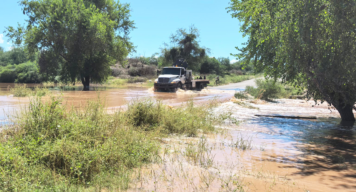 Crecida del río Yaqui obliga a evacuar familias y deja viviendas dañadas tras ‘Polo’