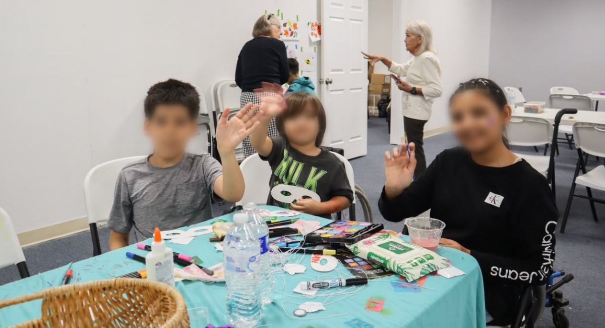 DIF Caborca brinda traslado gratuito a niñas y niños para recibir atención médica en Arizona
