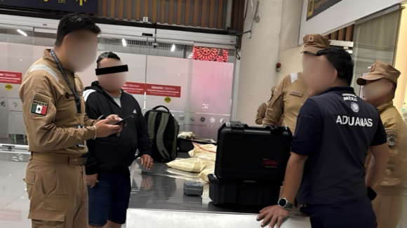 Decomisan cerca de 10 kilos de precursores químicos en el AICM procedentes de Miami