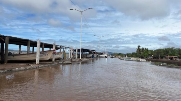 Desactivan alerta por inundación en Empalme tras disminución de escurrimientos