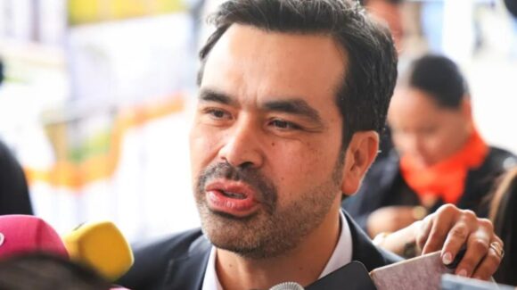Jorge Máynez expresa su apoyo a los manifestantes por falta de agua en Jalisco