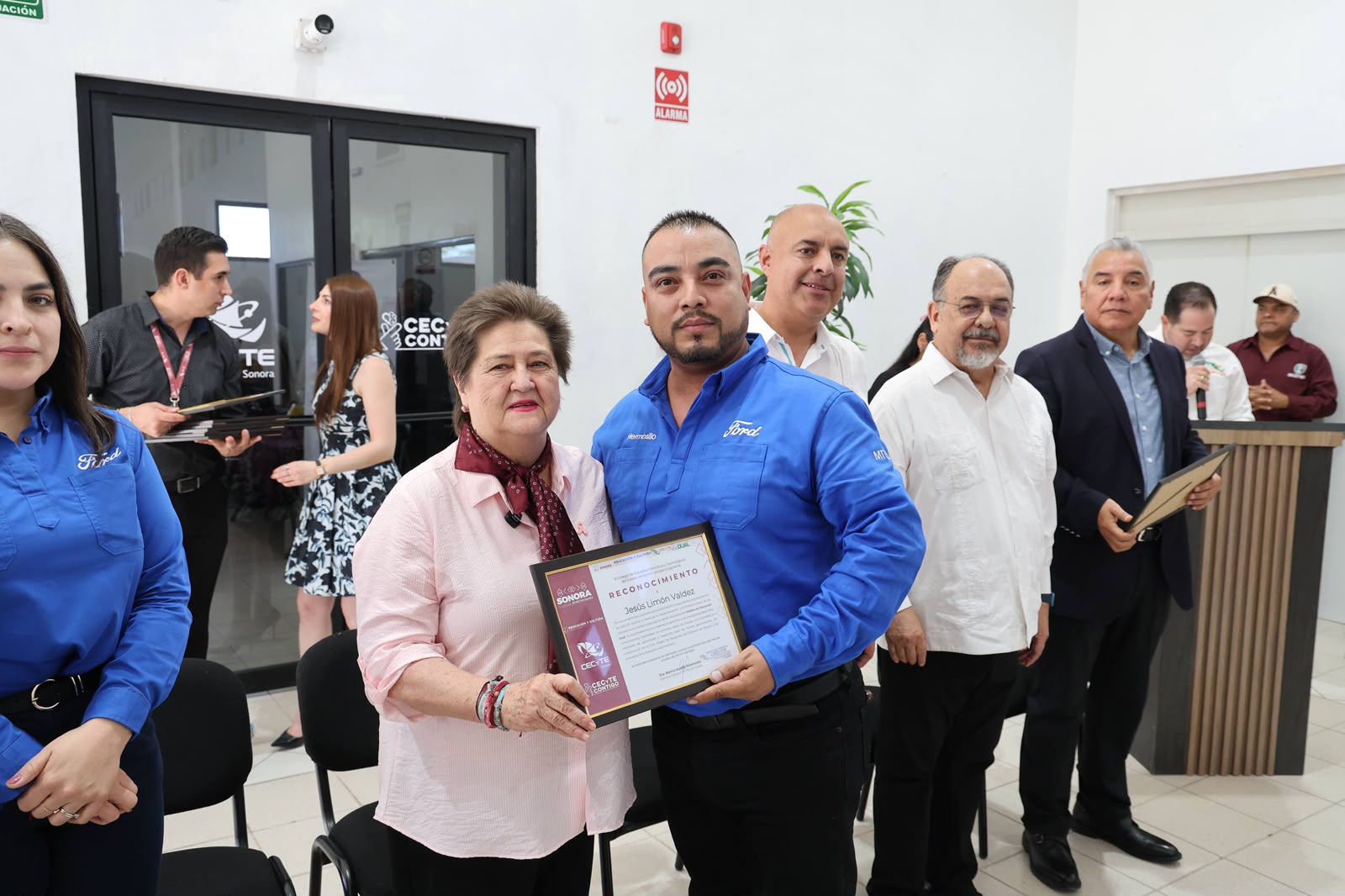Durazo y Ford inauguran laboratorio industrial de mecatrónica en Cecyte Sonora