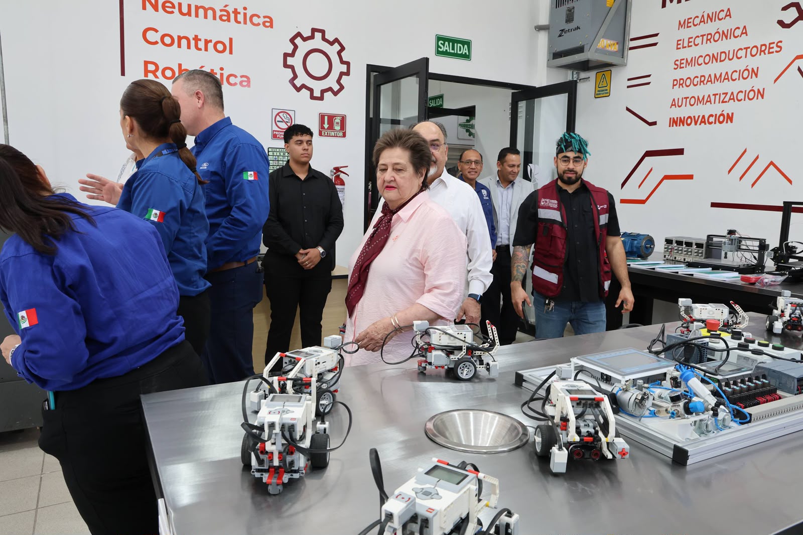 Durazo y Ford inauguran laboratorio industrial de mecatrónica en Cecyte Sonora