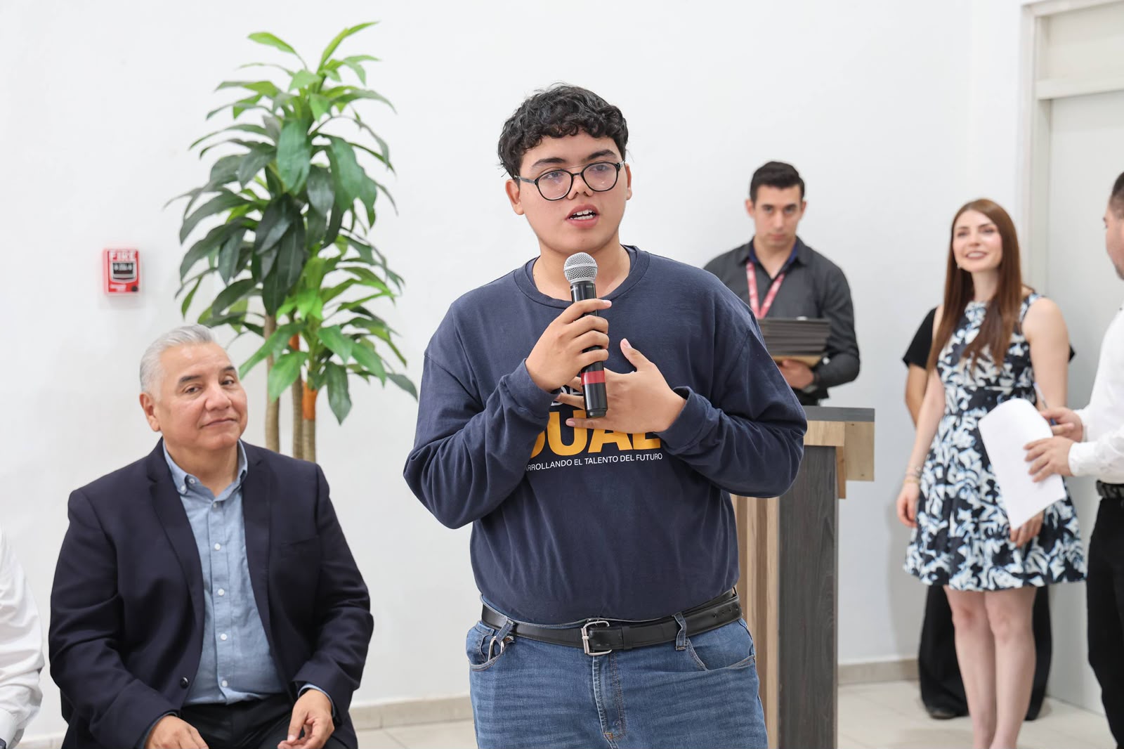 Durazo y Ford inauguran laboratorio industrial de mecatrónica en Cecyte Sonora