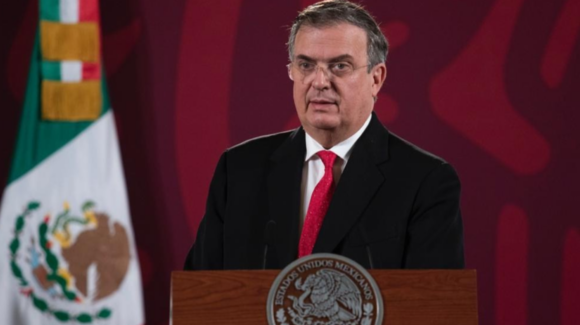 Ebrard niega que el T-MEC exija castigar memes; reforma busca sancionar fraudes con imagen oficial