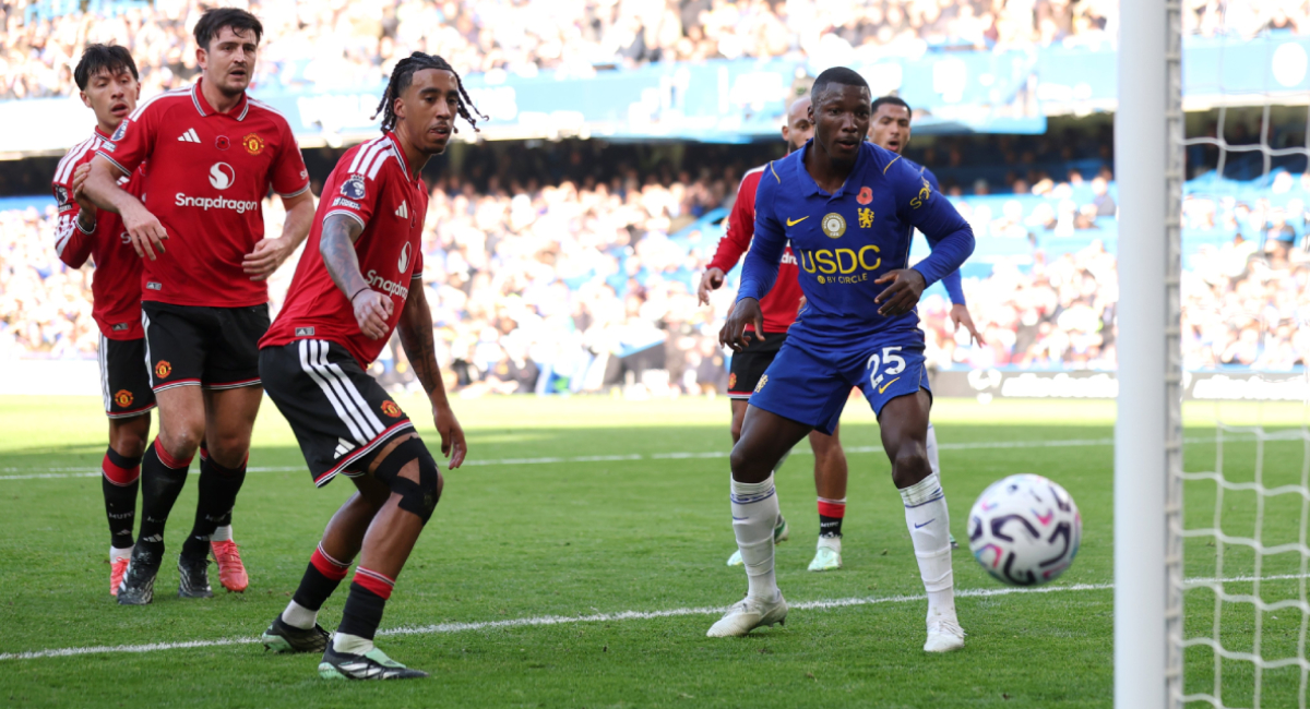 El Manchester United se impuso sobre el Chelsea, resultado que alargó su racha sin victorias y complicó su actualidad en la Premier League