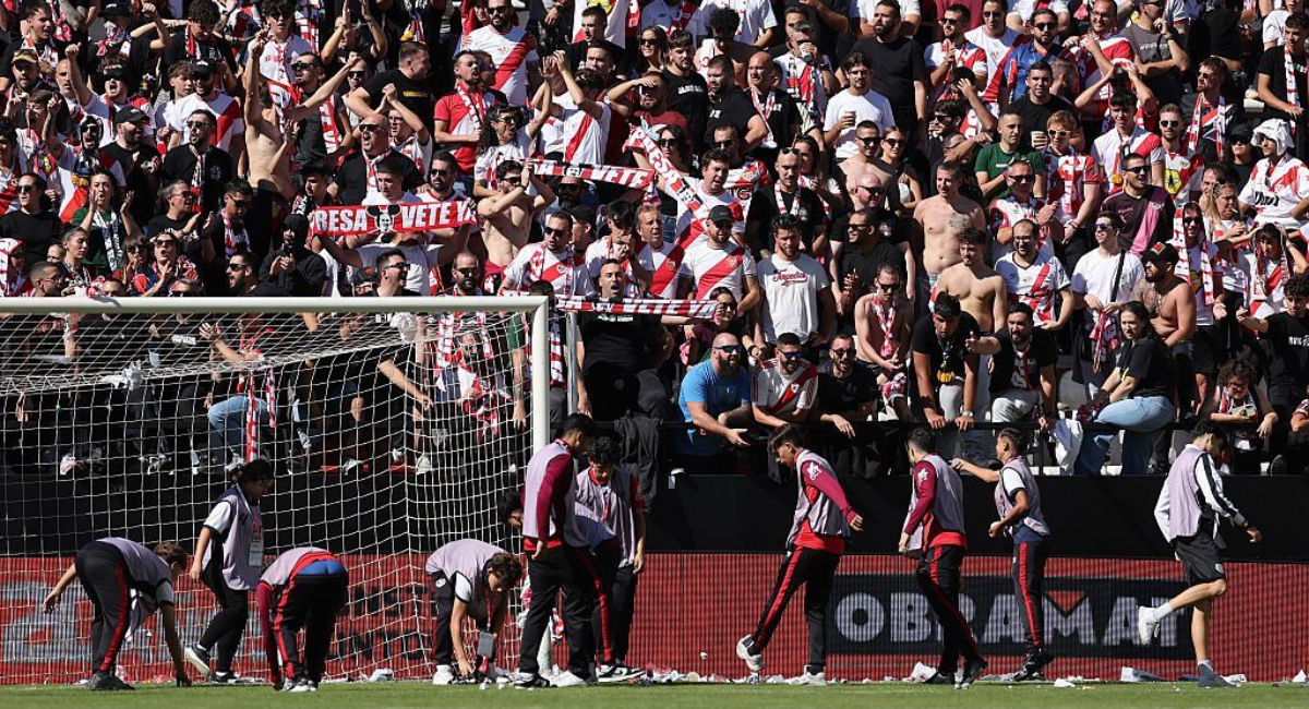El Rayo Vallecano fue sancionado por la RFEF luego de que sus aficionados se manifestaran y suspendieran un juego de LaLiga
