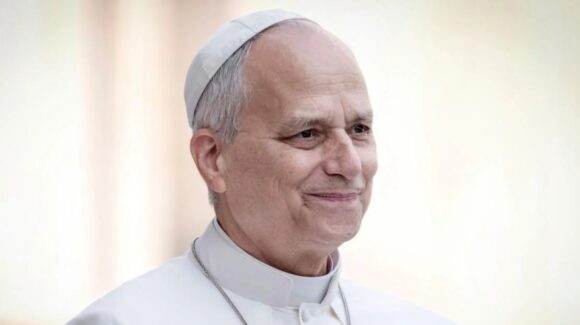 El Vaticano confirma adenocarcinoma pulmonar en el papa León XIV tras someterse a cirugía