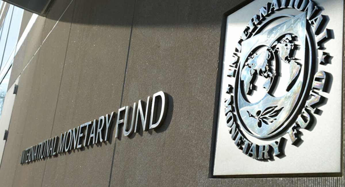 FMI exhorta a México a endurecer la política fiscal para frenar el alza de la deuda pública