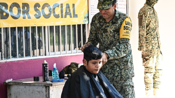 Feria de Paz acerca servicios de salud, trámites y apoyos a las familias de Yucuribampo