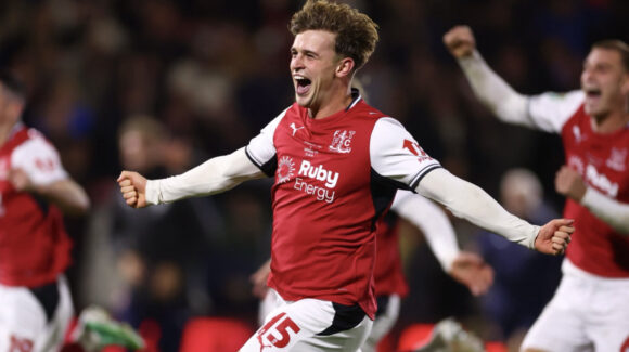 Arsenal queda eliminado de la Carabao Cup tras caer en penaltis ante el Fleetwood Town de cuarta división