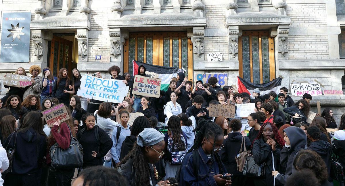 Protestas estudiantiles se extienden por Francia y aumentan los enfrentamientos